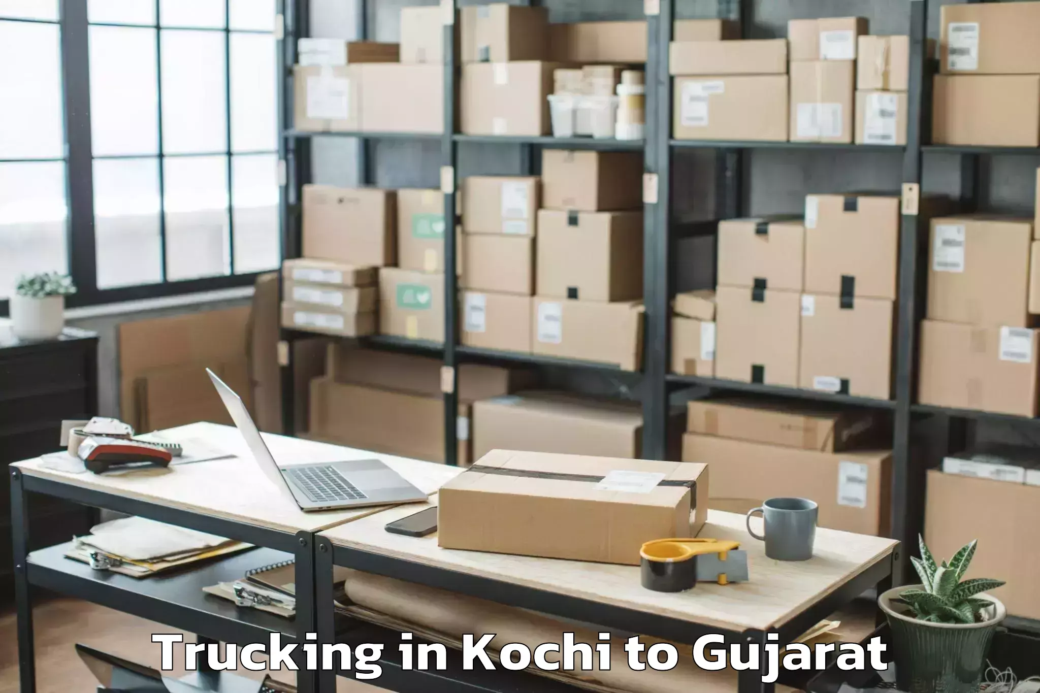 Book Kochi to Mahuva Trucking